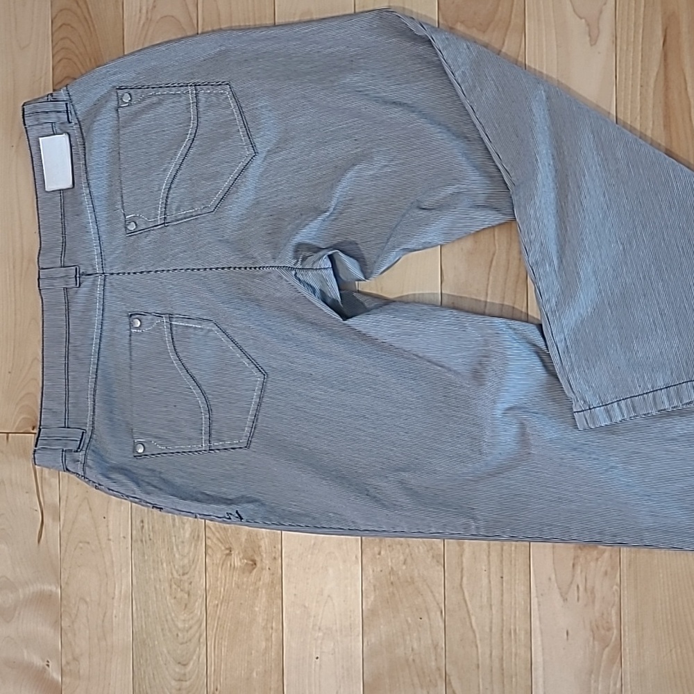Women pants - Picture 4 of 5